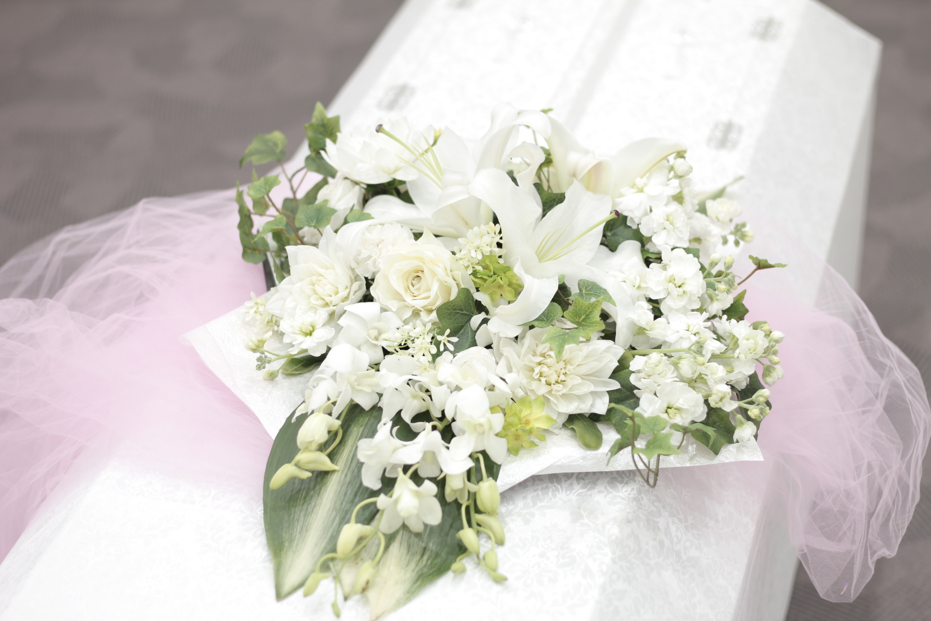 おてごろ葬 白いお別れの花束 おてごろ葬 福岡 大阪の直葬や火葬式などの格安葬儀