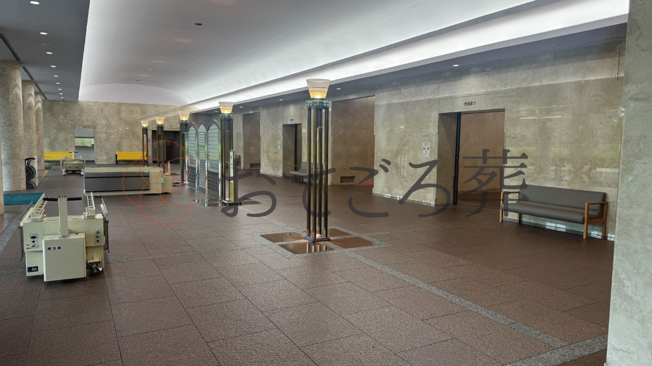 筑慈苑の炉前ホール