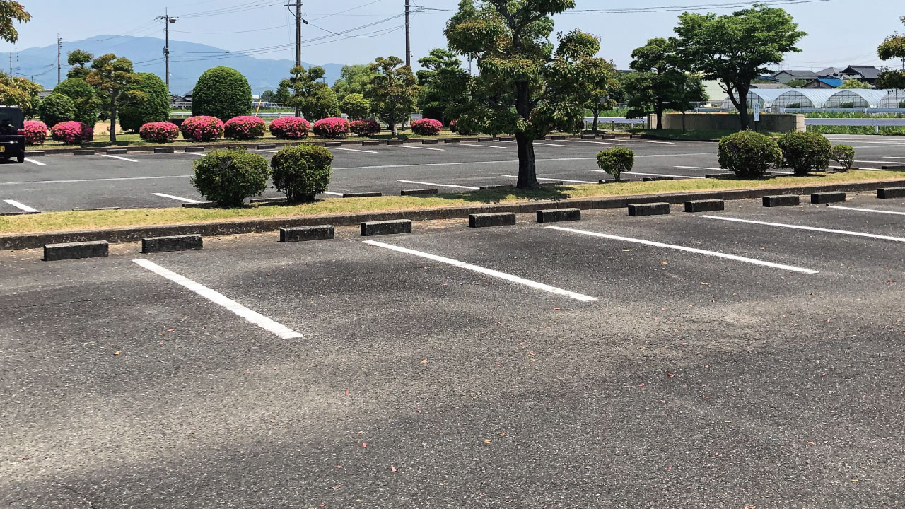 しらさぎ苑の駐車場